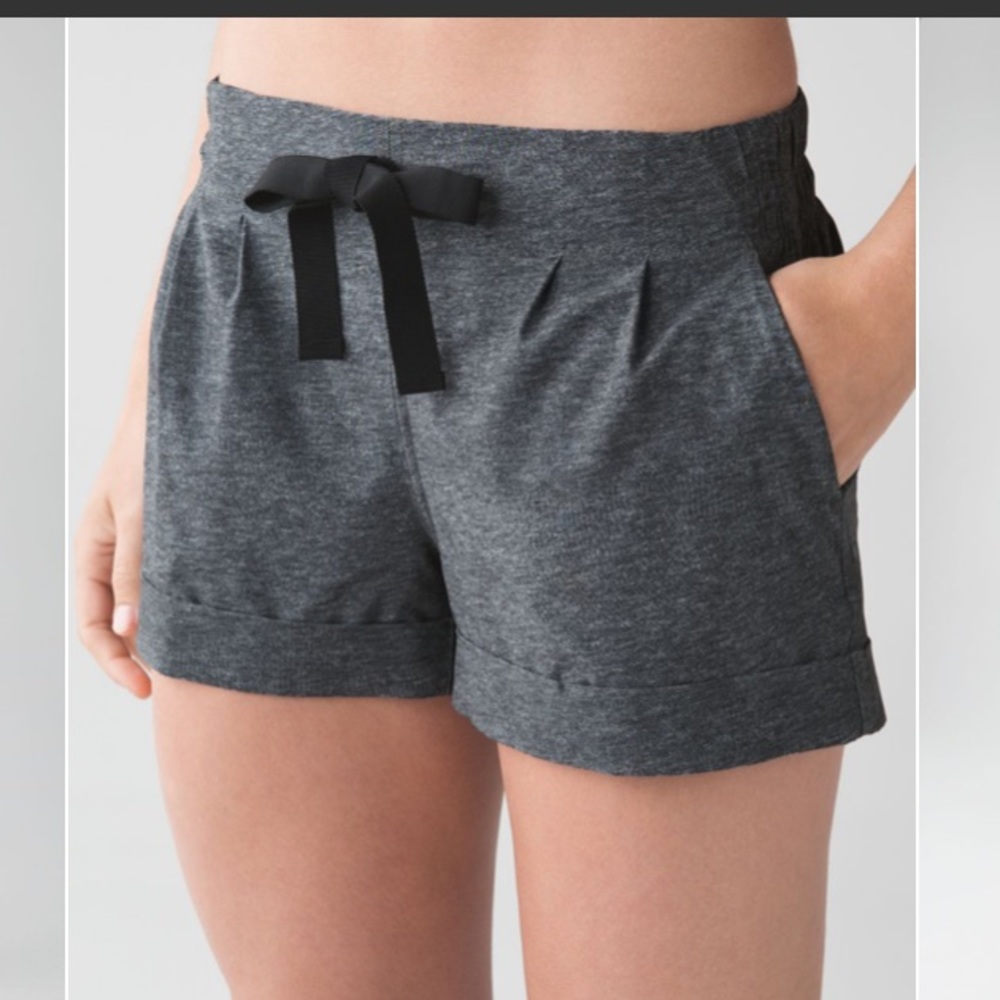 Lululemon Spring Break Away Short II